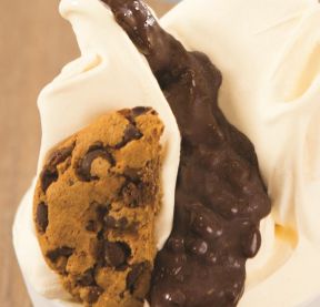 AMERICAN COOKIE With Biscotto Arabeschi® and Gran Stracciatella Reale AMERICAN COOKIE With Biscotto Arabeschi® and Gran Stracciatella Reale