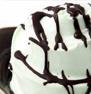 PEPPERMINT CHOCO CHIPS With Gran Stracciatella Reale PEPPERMINT CHOCO CHIPS With Gran Stracciatella Reale